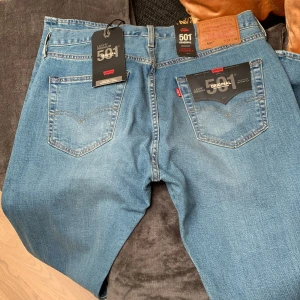 Levis 501 - Nya Lewis 