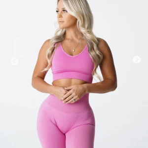 Nvgtn bubble gum pink elevate seamless bra - Rosa sportbh från nvgtn, aldrig använt. Precis fått hem de