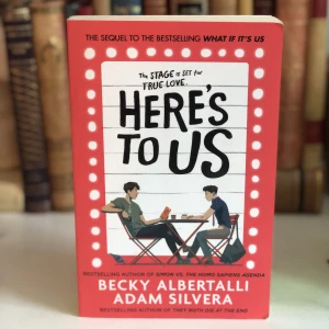 Here’s to us - sequel till ’what if it’s us’. Oläst och i nytt skick. Köptes för 149kr. Köparen står för frakt. Skriv för fler frågor :)