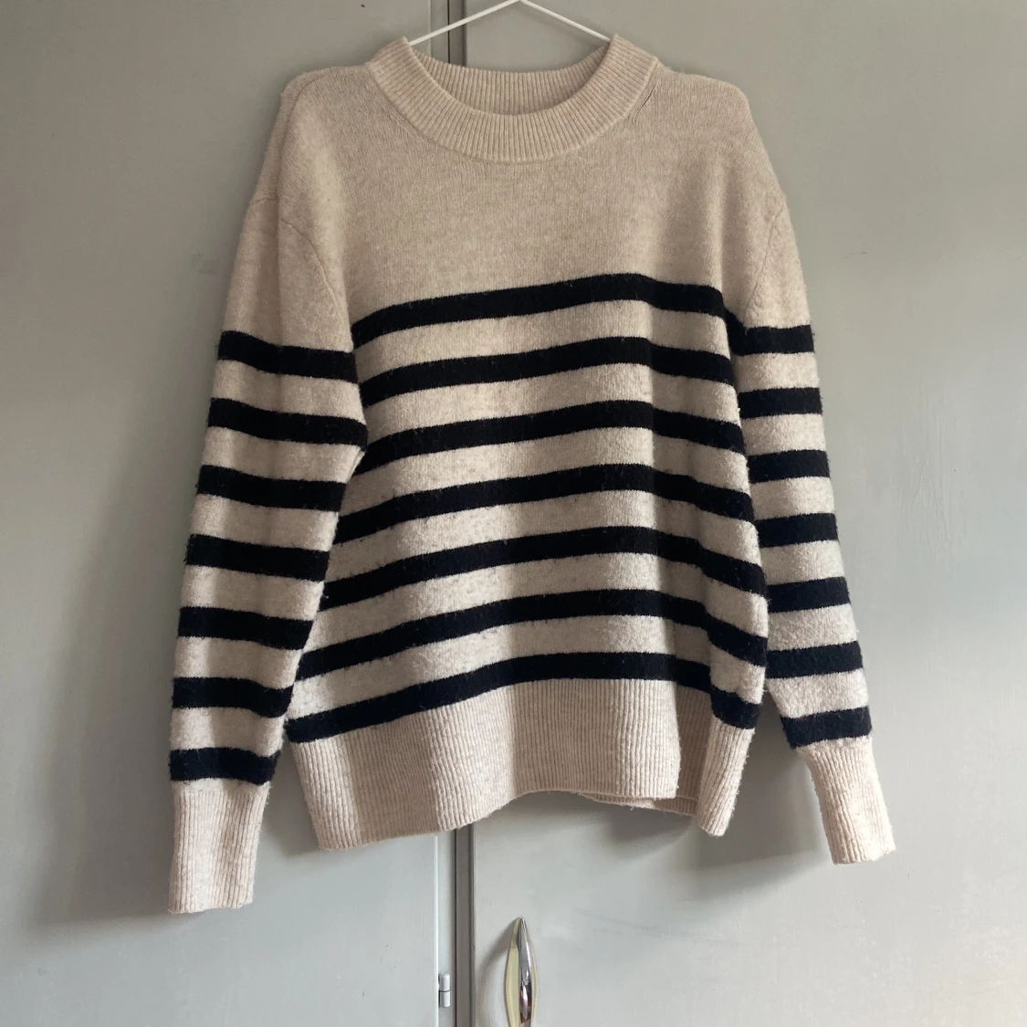 Randig stickad tröja - 90