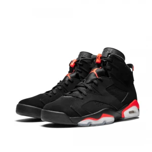 Jordan 6 Retro (2019) - Oanvända och sällsynta Jordan 6 skor. Originallåda och kvitto medföljer. Äkthet garanteras. Bilder finns, skriv om du är intresserad! Kan gå ned i pris vid snabb affär.