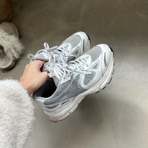 Axel Arigato maraton  - Storlek 39!  Nypris ca 3000kr 