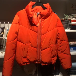 Jacka - Orange jacka från HM, i storlek S