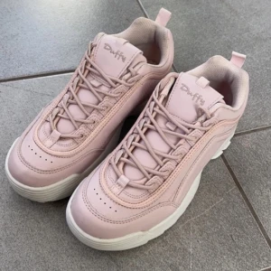 Chunky sneakers - Oanvända, endast provade. 