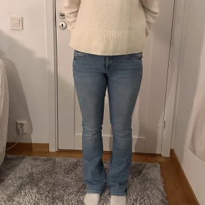 Low waist jeans - Low waist jeans från Mavi. Köpta på Zalando. Inga defekter⭐️🙏🏻