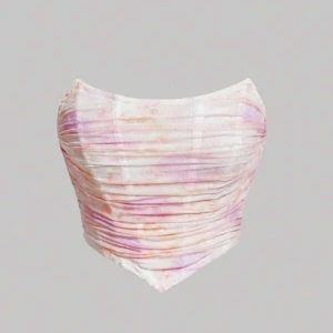 Topp  - Oanvänd topp i storlek S 