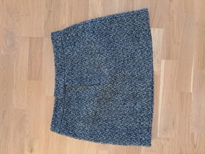 Gina tricot kjol  - Jättefin kjol från Gina tricot 