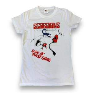 Scorpions girlie vintage - Fint skick! Härlig vintage-känsla. Tight modell så passar även S