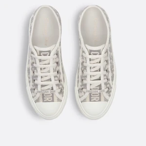 Dior sneakers  - Dior sneakers i storlek 37🩶🤍