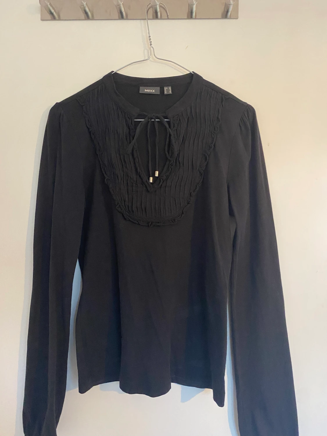 Långärmad topp med räfflad krage