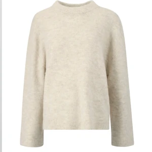 Stickad tröja - Jättefin stickad tröja från Gina helt ny, lapparna kvar💓 nypris 400kr