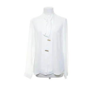 Vit knutblus - Vit knutblus från Stockholm LM. Felfri!