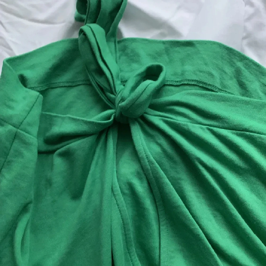 grön tröja med rygg detalj - 90