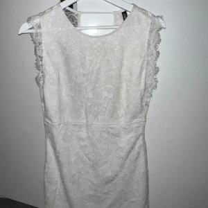 Jätte fin sommarklänning från H&M 19kr  - Aldrig använt så mycket fint skick!!