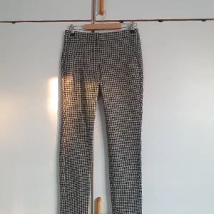 Checked balck&white pants - Zara - fitted and super comfortable !! size is S - like new :)