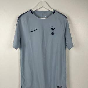 Nike - Tottenham tränings t-shirt 🔥 Size M Skick 10/10 349kr