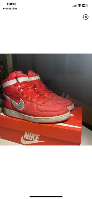 Nike skor - Säljer dessa vintage nike skor då de inte kommer till användning längre.