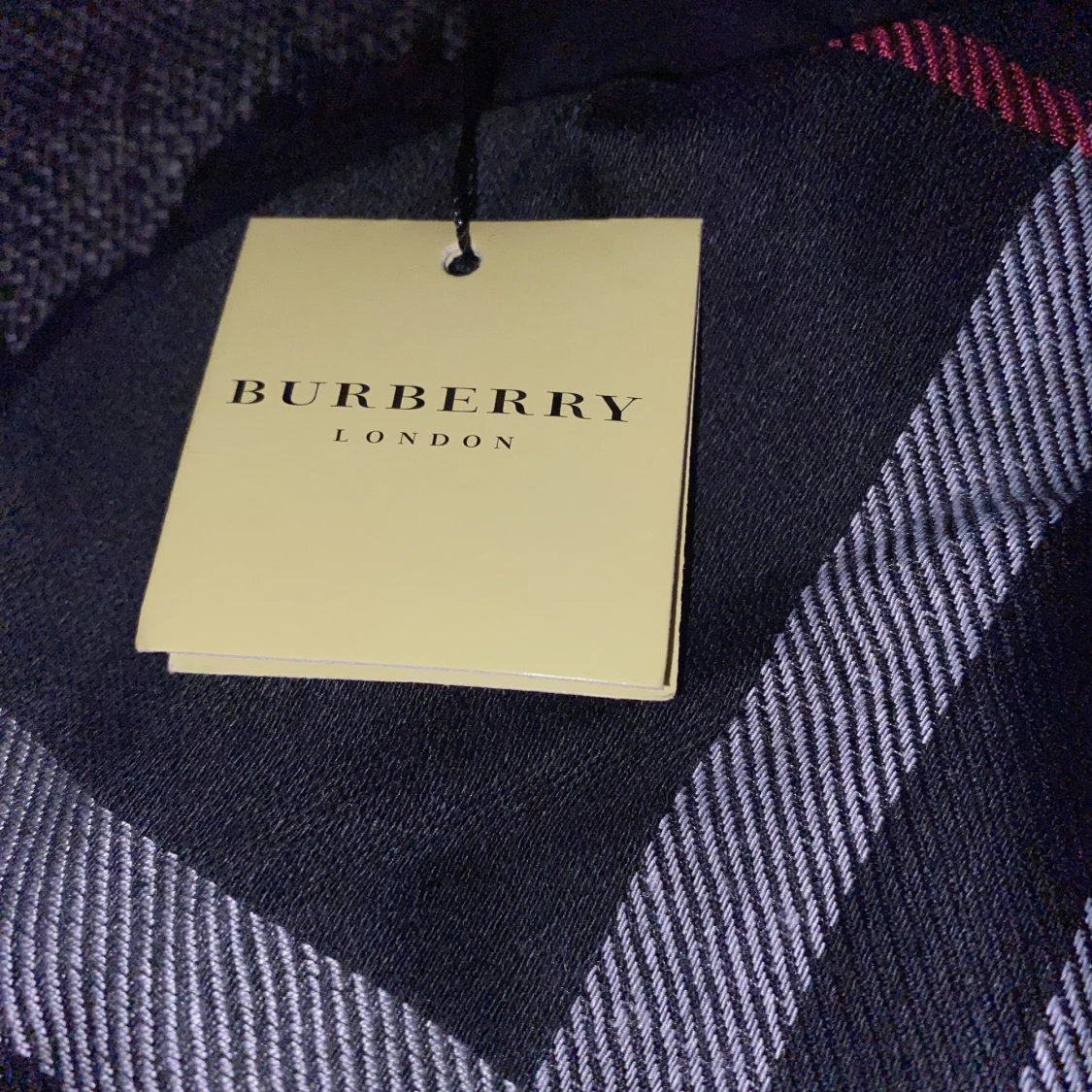 Burberry Scarf - 90