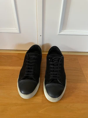 Axel arigato cap toe sneaker - Axel arigato cap toe storlek 43 ingen box inget og. 