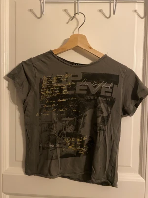 Topp  - En fin topp som aldrig används längre❤️