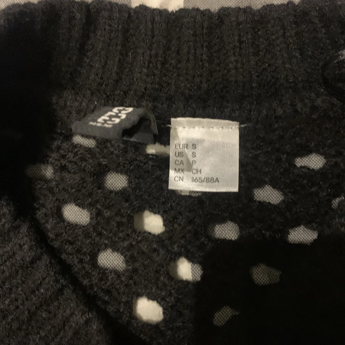 Svart stickad tröha - 90