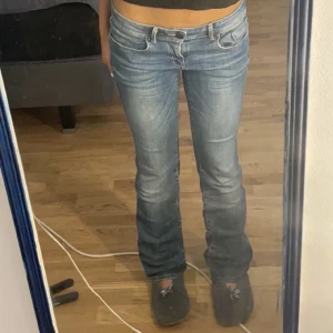 Only jeans - Lågmidjade bootcut jeans🩷 Säljer då dom inte passar mig🩷 30W 32L
