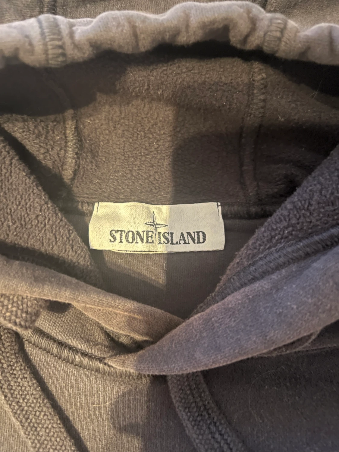 Stone Island hoodie i storlek M - 90
