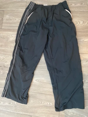 Adidas byxor - Vintage Adidas byxor 