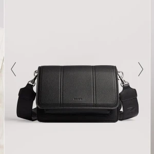 nakd väska - bra skick 