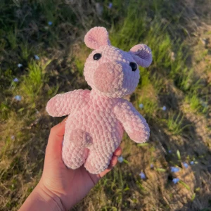 Virkad gris - Handvirkad gris som jag gjort! Kan virka likadan i valfri färg också :-)