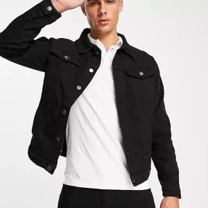 Jeans jacka - En helt nu jacka från Asos. Storleken passade inte och hann inte skicka tillbaka den. Frakt tillkommer.