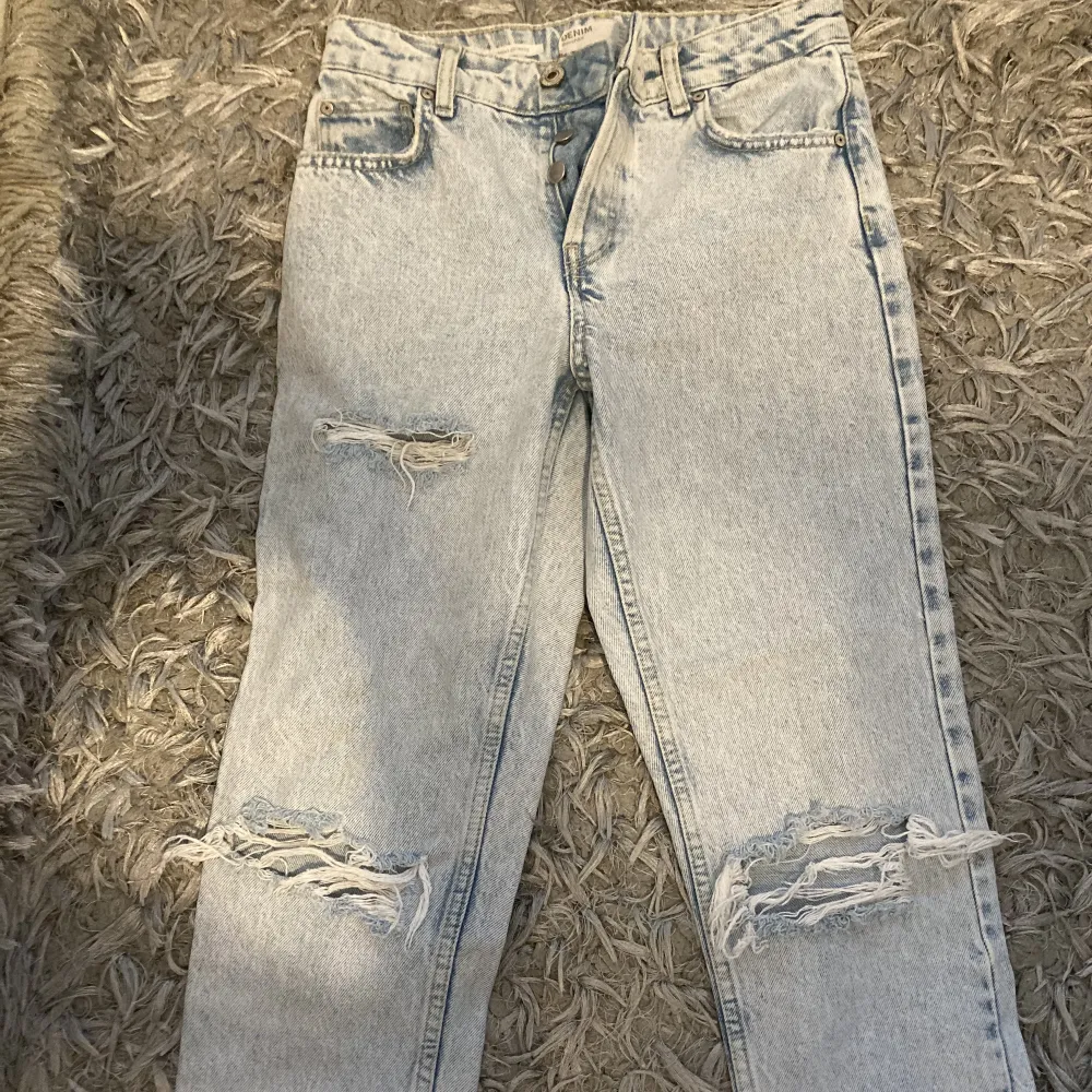 SUPER BILLIGA JEANS FRÅN BERSHKA. Jeans & Byxor.