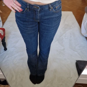 Mörkblå jeans bootcut - Supersnygga bootcut jeans i storlek 36💞