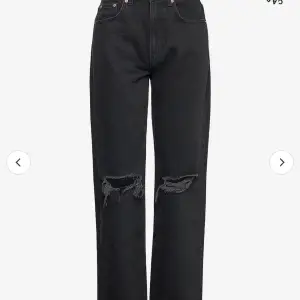 Säljer mina fina jeans från zara då dem inte kommer till användning, är 172 cm