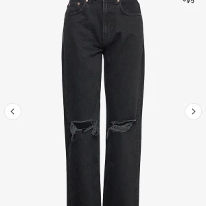 Jeans - Säljer mina fina jeans från zara då dem inte kommer till användning, är 172 cm