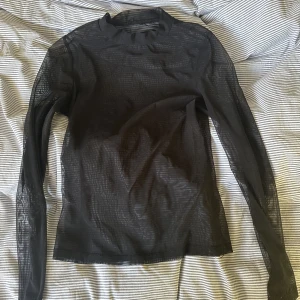 Mesh tröja - Långärmad meshtröja! Går att använda under eller som en vanlig tröja💞