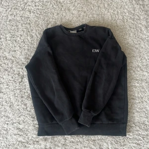 Iciw crewneck - dam, strl S. Superfin modell men tyvärr för liten för mig🥲