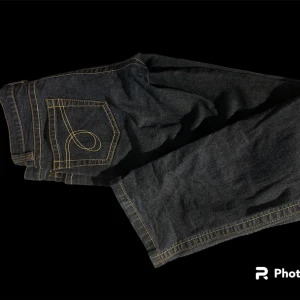 Diesel Jeans - Knappt använda, fler bilder skickas privat.