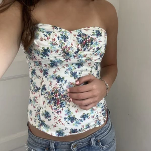 Korsetttopp! - Så sommrig korsett topp!