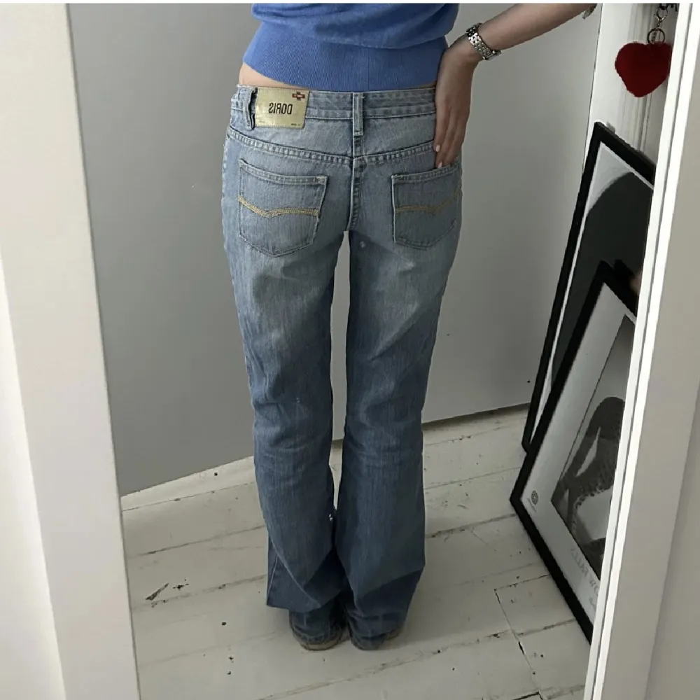 Jätte snygga lågmidjade jeans köpta på plick som var för små för mig! Storlek 34💖. Jeans & Byxor.