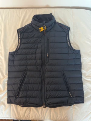 Para Jumper väst - Skick 9/10 inte använd många gånger Går och buda!  Mer bilder dm’s