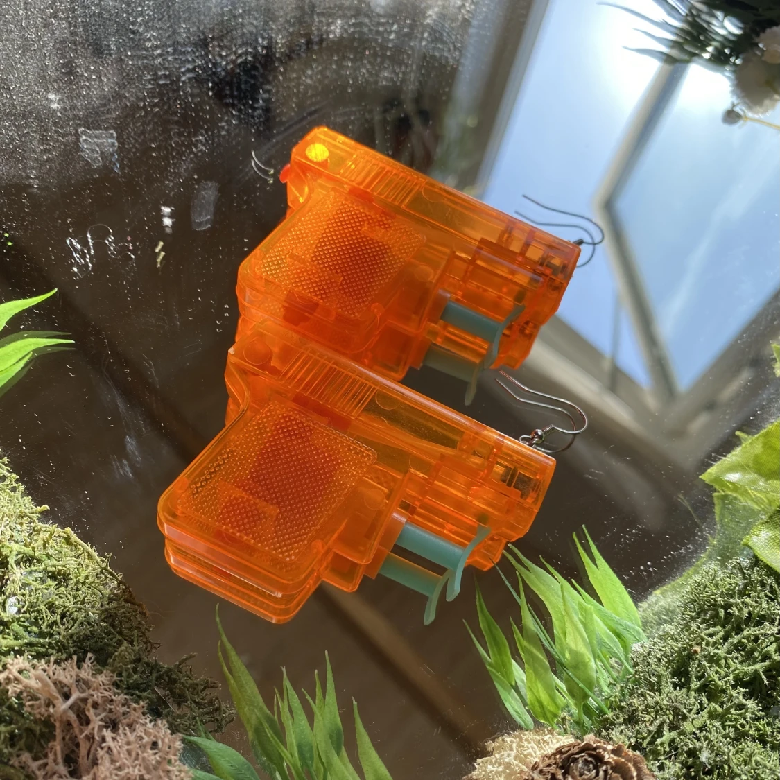 Vattenpistolsörhängen 🧡 - 90