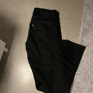 Levis jeans 512 herr - Frakt ingår inte. Bra skick.