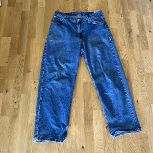 Sweet skateboard jeans - Dom är ganska använda men ändå bra sick. Pris kan diskuteras 