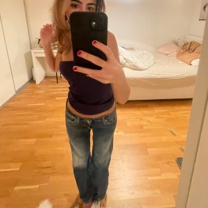 Lågmidjade jeans - Lågmidjade raka jeans som har vintage färg💕💕 