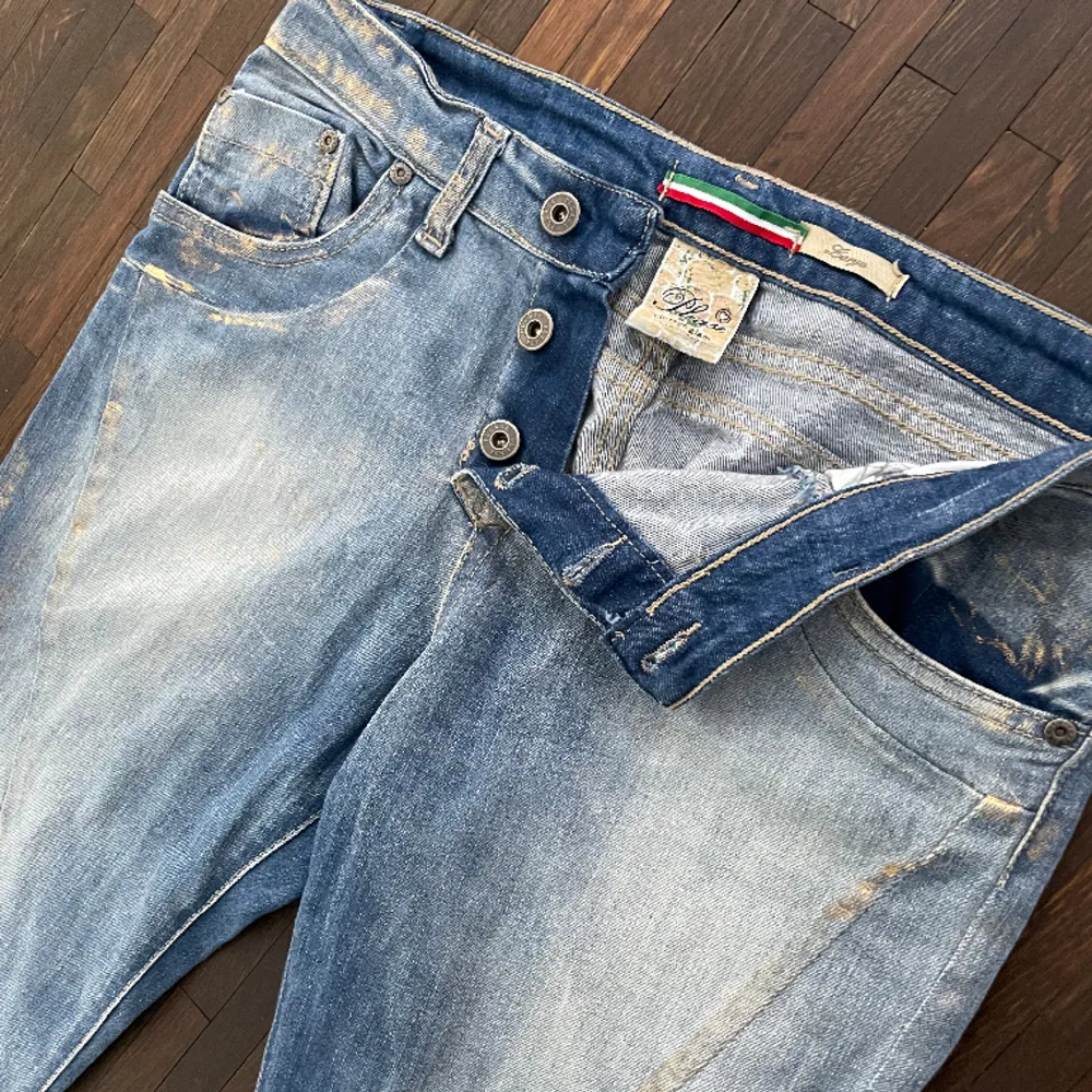 Oanvända Please jeans vintage glam (p82DBS09V), storlek L. Pris kan diskuteras vid snabb affär/upphämtning.. Jeans & Byxor.