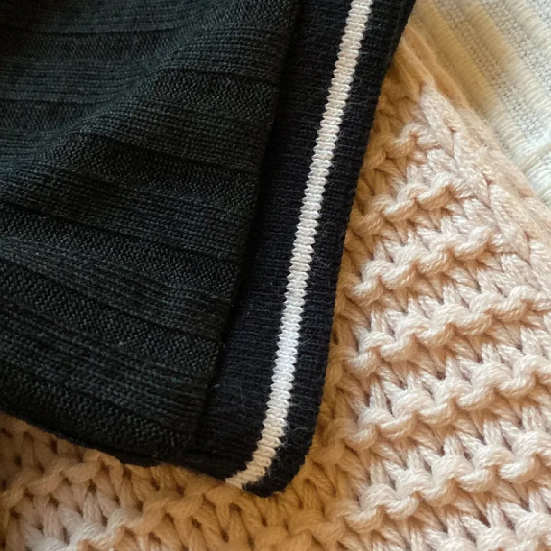 Figurnära klänning från H&M - 91