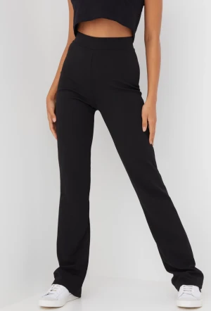 Kostymbyxor  - Säljer dessa "kostymbyxor" från Nelly. Aldrig använda, prislappen sitter kvar! Köpte dem för 399 kr