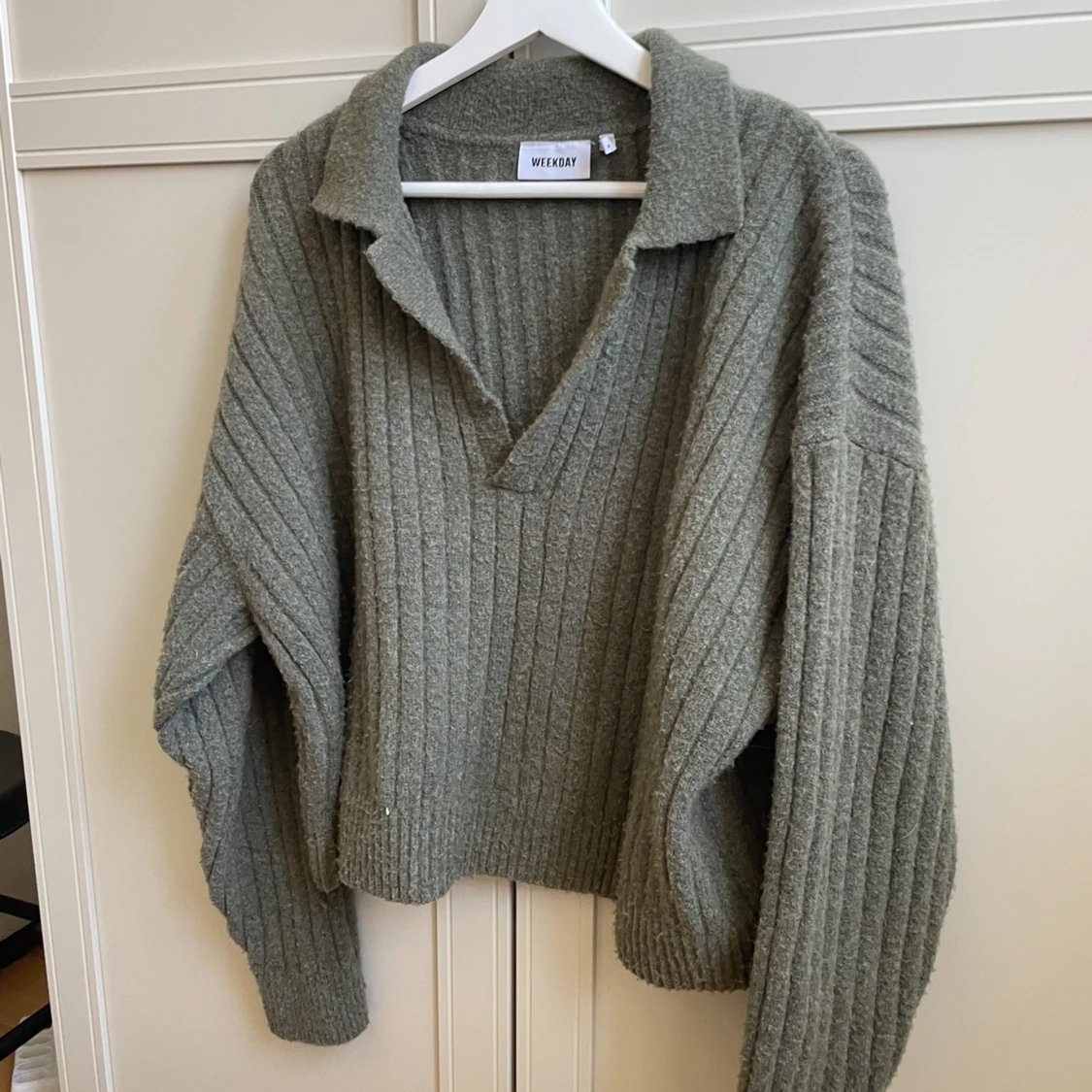Stickad tröja Weekday