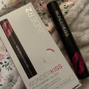 Plumping lip gloss - Helt ny ! Nypris 249kr ! 